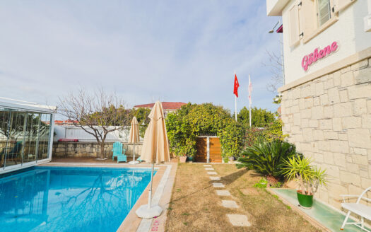 MERT AKBAŞ..ALAÇATI SATILIK OTEL+TAŞ EV /1075 M2 ARAZİ